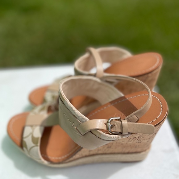 Coach sandals - Picture 2 of 2